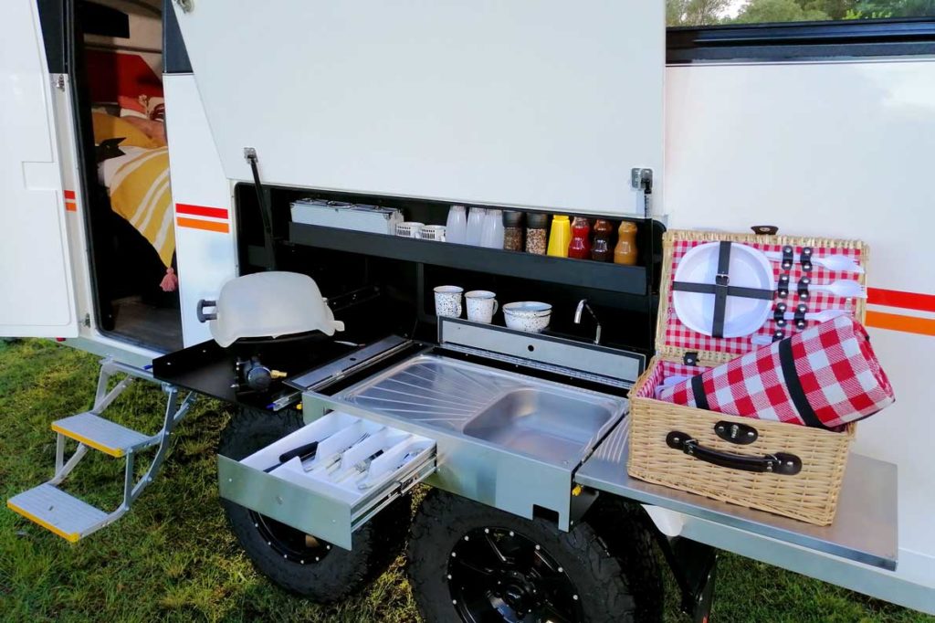 Kimberley-Kampers-Kruiser-T-Class-luxury-caravan-exterior-outdoor-kitchen-1190px