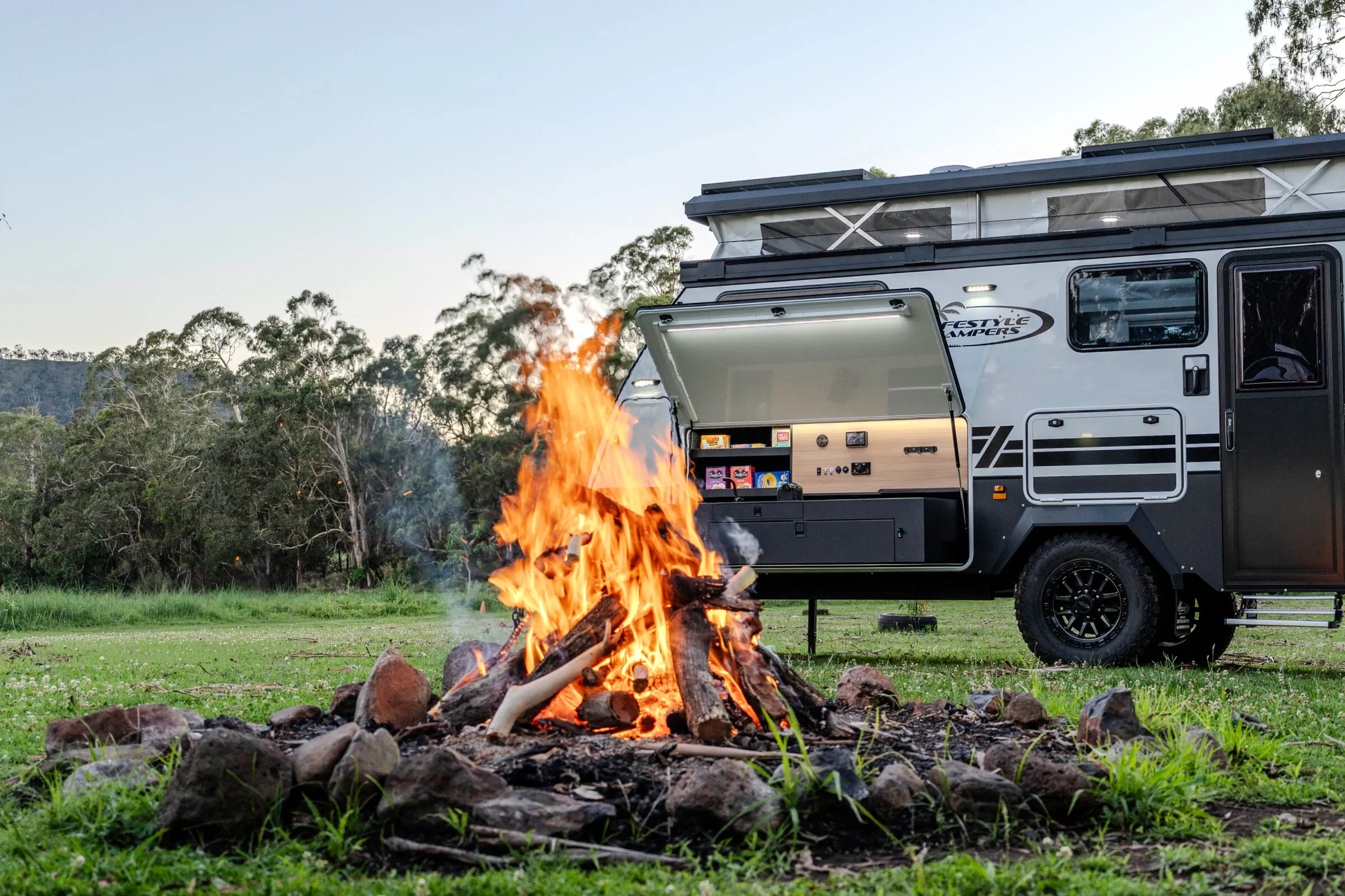 Iconn E4: Outdoor Cooking, Simplified